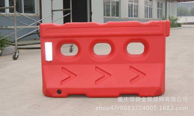 水马 隔离墩 防撞桶 三孔水马 围栏 围档 交通设施产品 分流桶