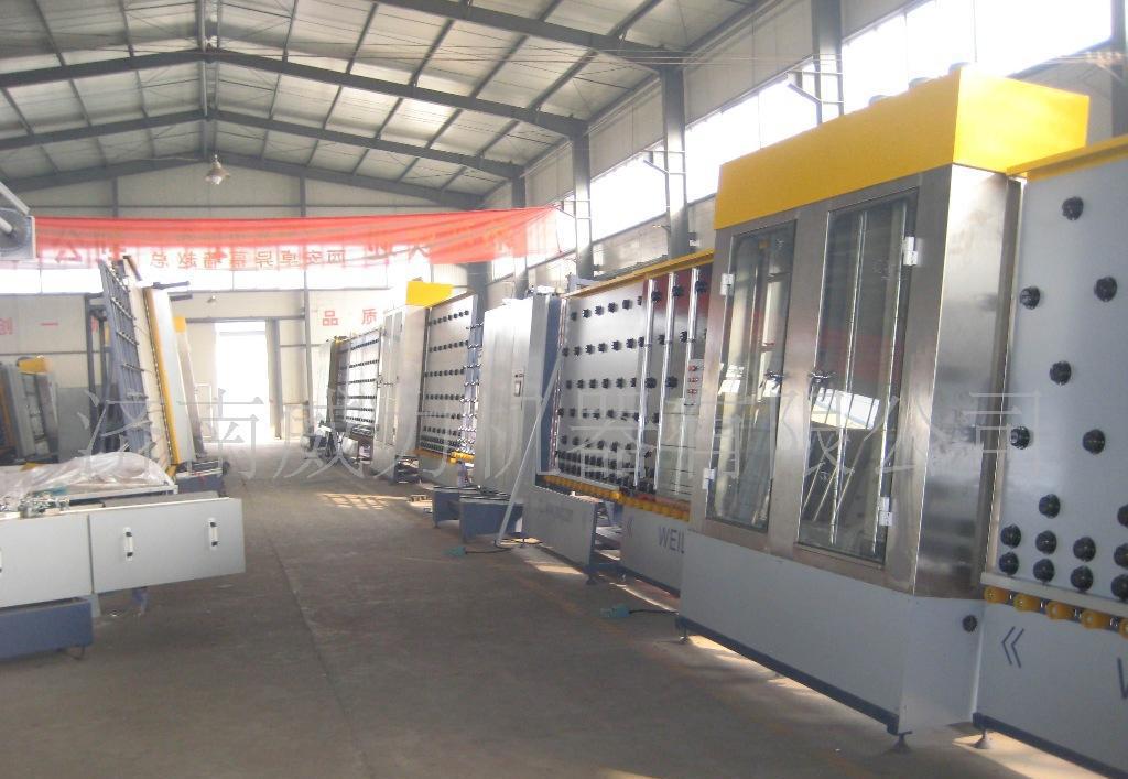 玻璃设备--LYB1500冷压机。