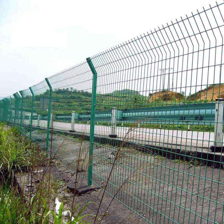 【耀顺】公路护栏网  护栏厂 铁丝网  围栏网  护栏网生产厂家