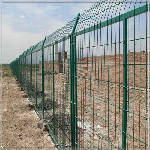 盛景 钢板网护栏网 框架护栏网 护栏网 高速公路护栏网 隔离网 围栏网  防护网 菱形网 防眩网 欢迎来电咨询