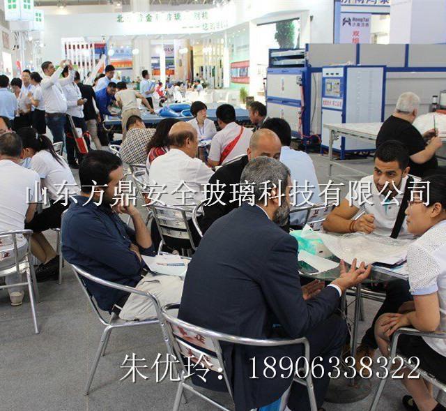 2015年 款夹胶玻璃设备上市