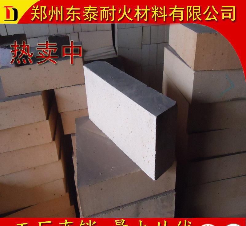 新密东泰耐材厂家生产销售轻质粘土耐火砖 优级粘土质砖耐火砖，欢迎选购
