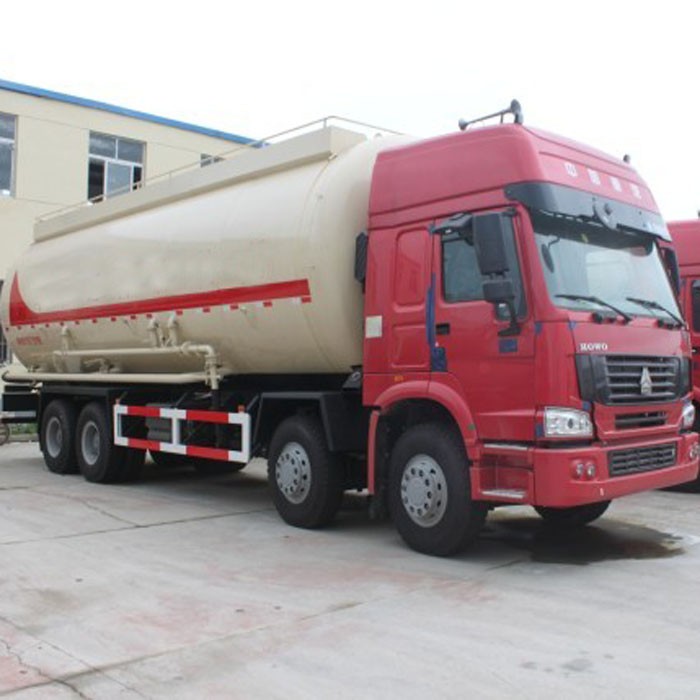 中国重汽 四通油罐车 供应20立方 40立方运油罐车 加油车