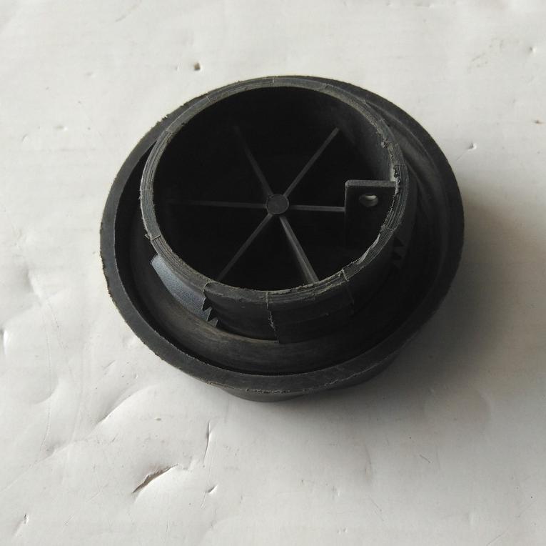 智泽11A12-01012 (11A12-01612) 油箱盖(HIGER) 客车配件