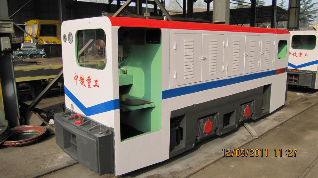 中铁动力矿用机车 矿用防爆牵引机车 矿用牵引机车 工矿机车厂家