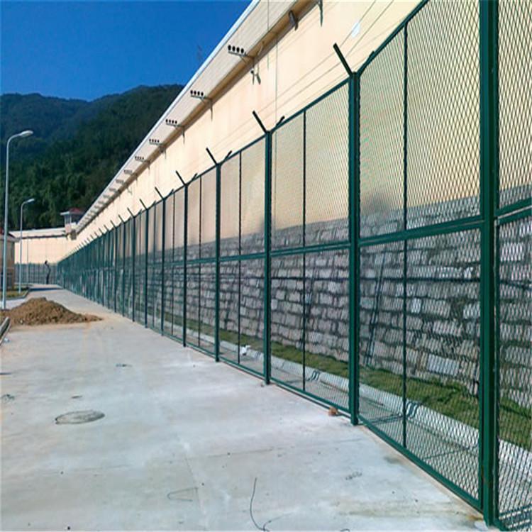 巨人金属 监狱围网，用于重要基地