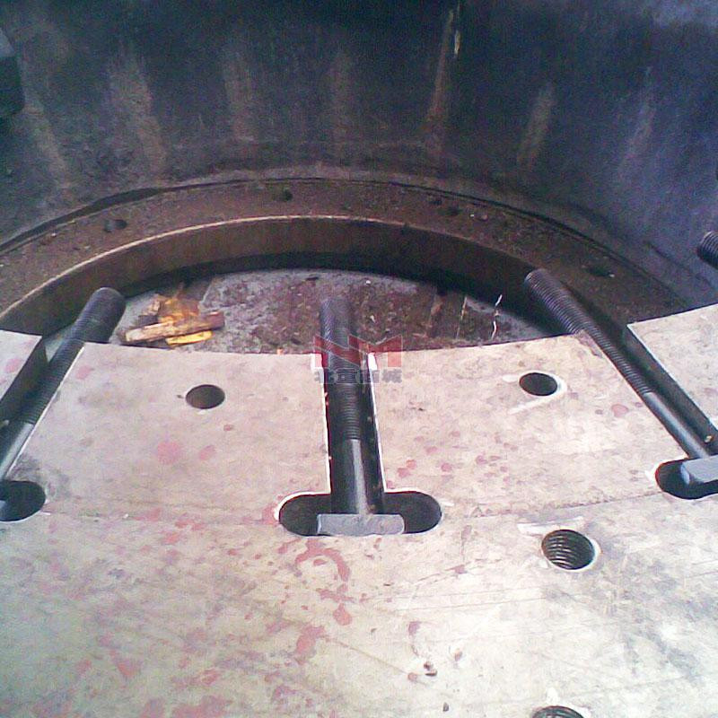 沈阳重型立磨磨盘T型螺栓