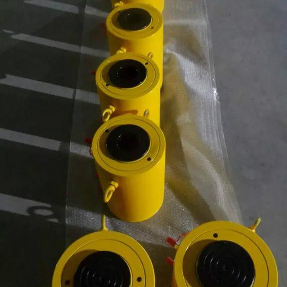 供应10T,50T,至1000T液压千斤顶 ，厂家直销 ，品质保障 ，价格合理