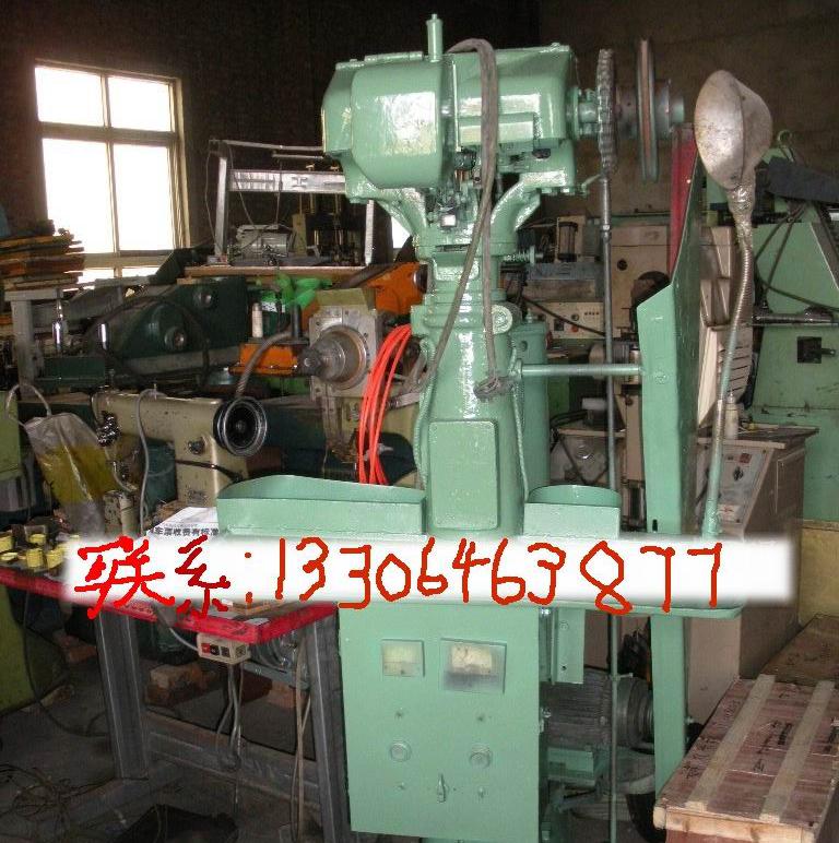 供应工作鞋上沿条机.缝沿条机6台，133064.63877出售固特异工作鞋缝鞋机器等。