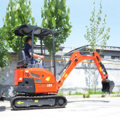 非常适合室内施工的小型挖掘机 迷你小钩机